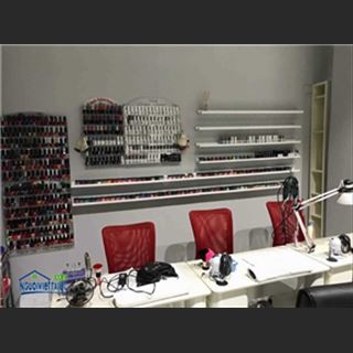 Cần sang Shop nail and hair tại vùng Coburg, Vic