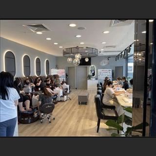 Nhiều shop nail hoạt động ổn định cần sang ở Melbourne, Vic