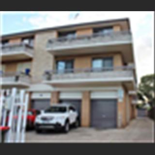 Fully Renovated & Secure Unit cho thuê